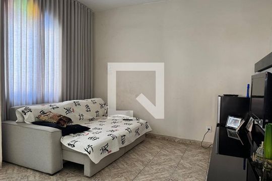 Sala de casa à venda com 3 quartos, 198m² em Incofindência, Belo Horizonte
