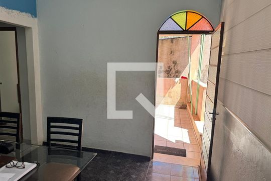 Sala de casa à venda com 3 quartos, 198m² em Incofindência, Belo Horizonte