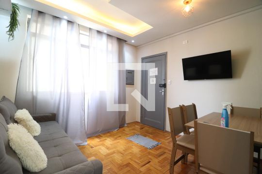 Sala de apartamento para alugar com 1 quarto, 37m² em Centro, Uberlândia