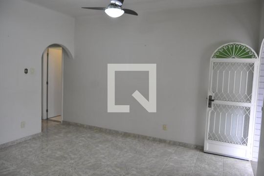 Casa de Condomínio à venda com 3 quartos, 420m² em Engenho de Dentro, Rio de Janeiro