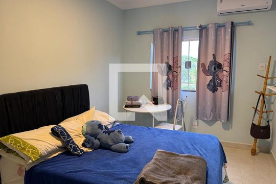 Quarto de casa de condomínio para alugar com 3 quartos, 210m² em Condomínio Village do Gramado, Lagoa Santa
