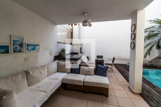Vista da Sala de casa de condomínio para alugar com 4 quartos, 180m² em Residencial Dois (tambore), Santana de Parnaíba