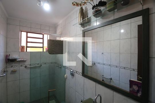 Banheiro Social de casa à venda com 3 quartos, 170m² em Mato Grande, Canoas