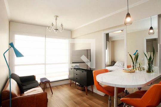 Sala de apartamento à venda com 2 quartos, 51m² em Santa Cecília, Porto Alegre
