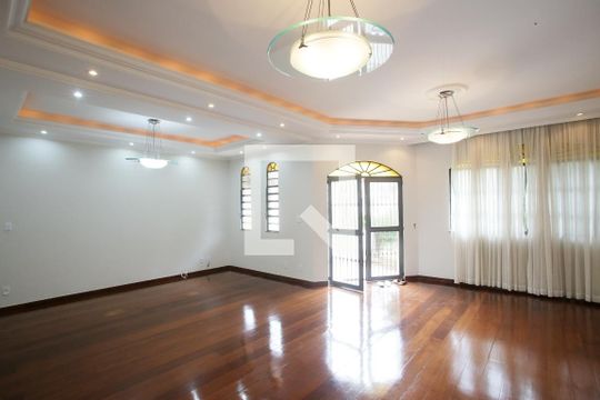 Sala de Estar de casa à venda com 4 quartos, 444m² em Jacarepaguá, Rio de Janeiro