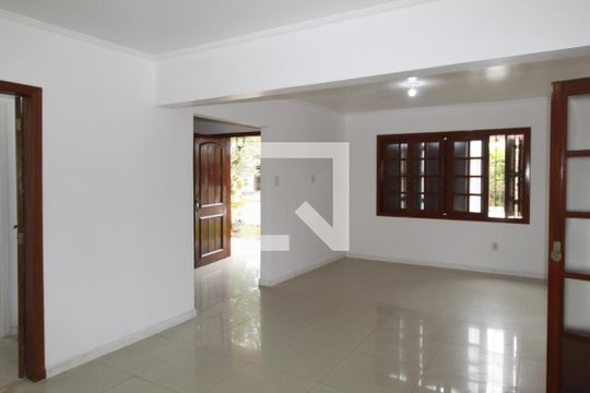 Sala de casa à venda com 4 quartos, 262m² em Sarandi, Porto Alegre