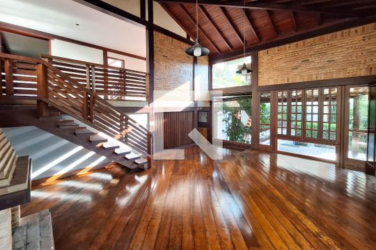 Sala 1 de casa de condomínio à venda com 3 quartos, 326m² em Matapaca, Niterói