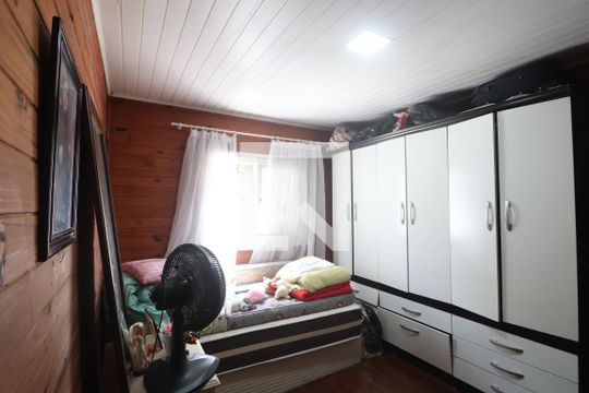 Quarto 2 Casa 1 de casa à venda com 6 quartos, 115m² em São Luís, Canoas