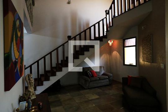 Sala de casa à venda com 4 quartos, 456m² em Cachoeirinha, Belo Horizonte