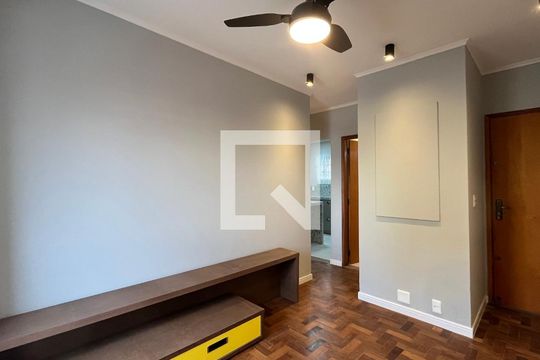 Sala de apartamento para alugar com 1 quarto, 50m² em Bosque, Campinas