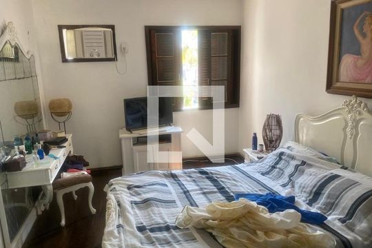 Casa à venda com 3 quartos, 270m² em Barra da Tijuca, Rio de Janeiro