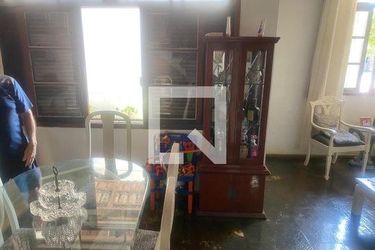 Casa à venda com 3 quartos, 270m² em Barra da Tijuca, Rio de Janeiro
