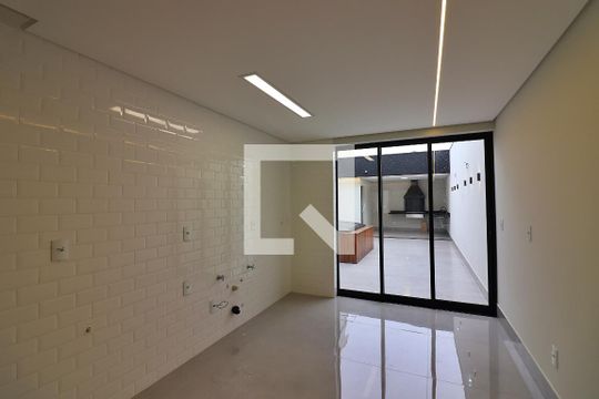 Sala/Cozinha de casa à venda com 3 quartos, 200m² em Vila Jahu, São Bernardo do Campo