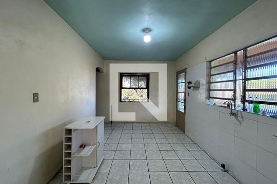 Sala de casa à venda com 3 quartos, 70m² em Ouro Branco, Novo Hamburgo