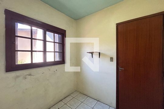 Sala de casa à venda com 3 quartos, 70m² em Ouro Branco, Novo Hamburgo