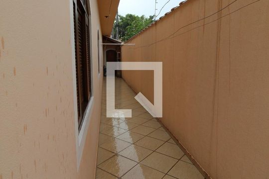 Área Externa de casa para alugar com 4 quartos, 145m² em Residencial Bosque dos Ipes, São José dos Campos