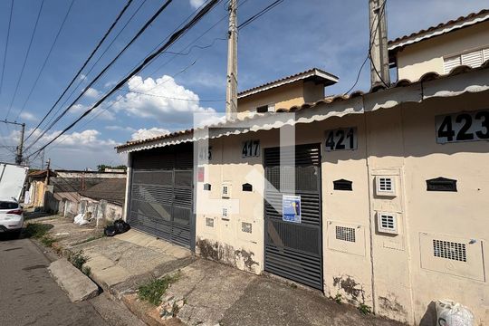 Plaquinha instalada COD ZDSQ-469 de casa para alugar com 8 quartos, 2400m² em Jardim Bonfiglioli, Jundiaí