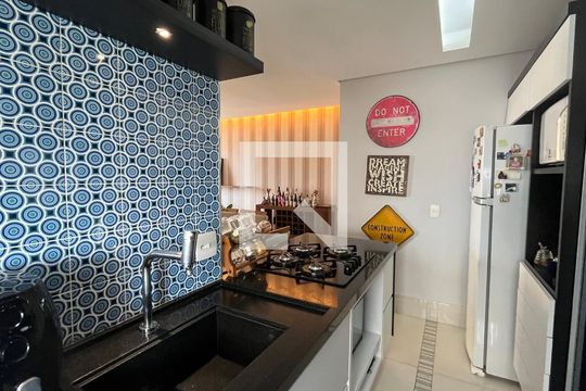 Cozinha de apartamento à venda com 2 quartos, 69m² em Bonfim, Campinas