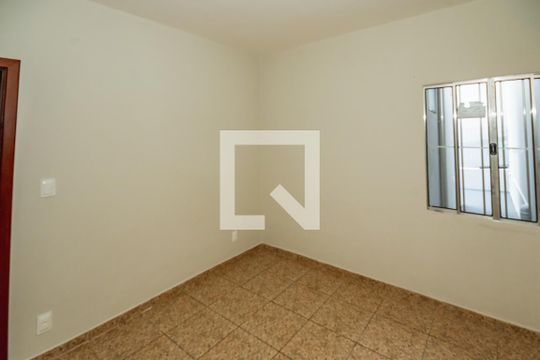 Quarto 1 de casa para alugar com 2 quartos, 89m² em Santa Mônica, Belo Horizonte