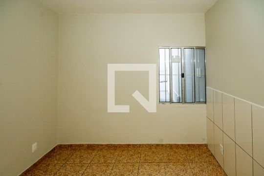 Quarto 1 de casa para alugar com 2 quartos, 89m² em Santa Mônica, Belo Horizonte