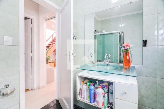 Banheiro Social de casa à venda com 4 quartos, 250m² em Rio Pequeno, São Paulo