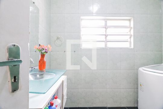 Banheiro Social de casa à venda com 4 quartos, 250m² em Rio Pequeno, São Paulo
