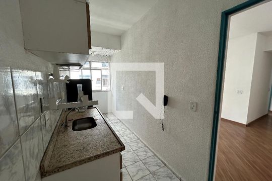 Cozinha de apartamento para alugar com 2 quartos, 60m² em Praça Seca, Rio de Janeiro