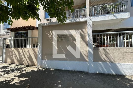 Fachada de apartamento para alugar com 2 quartos, 60m² em Praça Seca, Rio de Janeiro