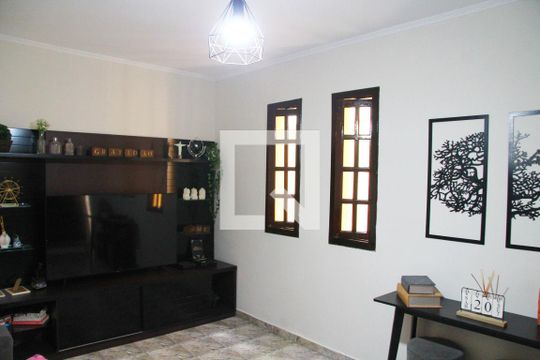 Sala de casa para alugar com 3 quartos, 220m² em Jardim Santa Clara, Guarulhos