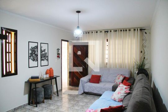 Sala de casa para alugar com 3 quartos, 220m² em Jardim Santa Clara, Guarulhos