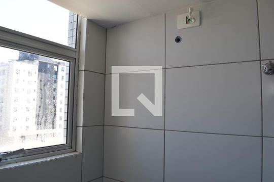 Banheiro Social de apartamento para alugar com 2 quartos, 135m² em Tingui, Curitiba