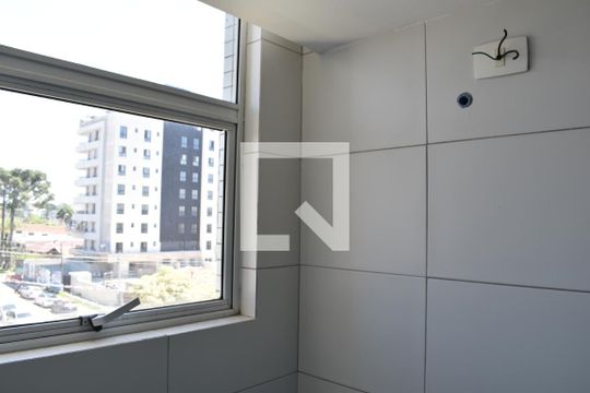 Banheiro de apartamento para alugar com 2 quartos, 119m² em Tingui, Curitiba