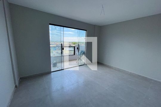 Quarto de apartamento para alugar com 2 quartos, 100m² em Vila Santa Cruz, Duque de Caxias