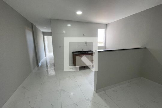 Sala/Cozinha de apartamento para alugar com 1 quarto, 135m² em Vila Santa Cruz, Duque de Caxias