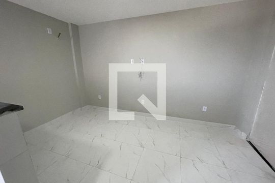 Sala/Cozinha de apartamento para alugar com 1 quarto, 135m² em Vila Santa Cruz, Duque de Caxias