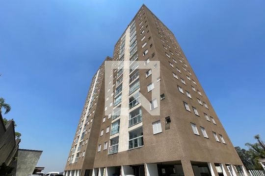 Fachada do Prédio de apartamento para alugar com 2 quartos, 56m² em Granja Viana, Cotia
