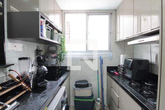 Cozinha e Área de Serviço de apartamento à venda com 2 quartos, 48m² em Kennedy, Contagem