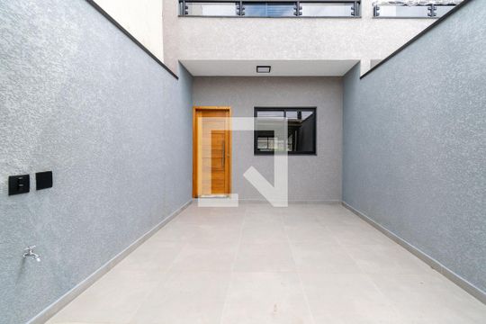 Garagem de casa à venda com 2 quartos, 78m² em Vila Babilonia, São Paulo