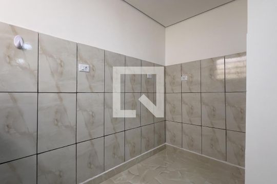 Cozinha de casa para alugar com 1 quarto, 43m² em Jardim Flor da Montanha, Guarulhos
