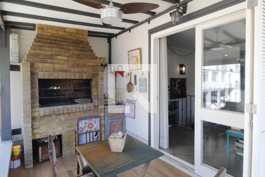 Área Gourmet de apartamento à venda com 4 quartos, 169m² em Higienópolis, Porto Alegre