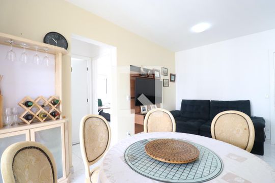 Sala de apartamento para alugar com 2 quartos, 51m² em Água Branca, São Paulo