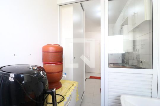 Cozinha e Área de Serviço de apartamento para alugar com 2 quartos, 51m² em Água Branca, São Paulo