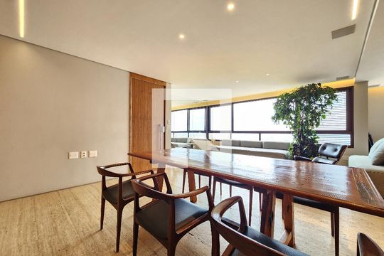 Sala de apartamento à venda com 3 quartos, 140m² em Sion, Belo Horizonte