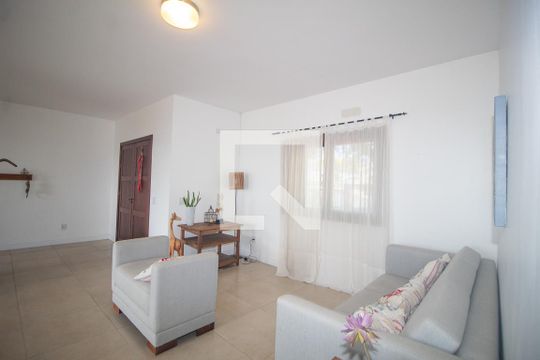 Sala de casa para alugar com 5 quartos, 279m² em Espírito Santo, Porto Alegre