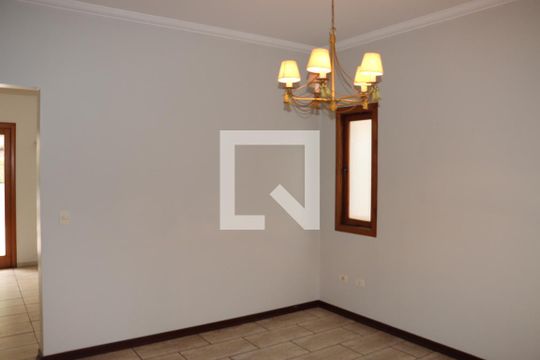 Sala de casa de condomínio para alugar com 5 quartos, 360m² em Jardim Sao Paulo Ii, Cotia