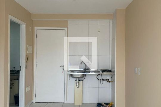 Cozinha de apartamento à venda com 1 quarto, 31m² em Jardim Santa Teresinha, São Paulo