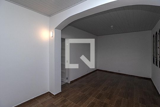 Sala de casa à venda com 2 quartos, 180m² em Vila Gumercindo, São Paulo