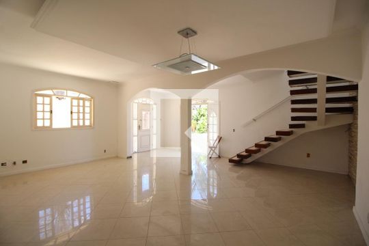 Sala de casa à venda com 5 quartos, 368m² em Anil, Rio de Janeiro