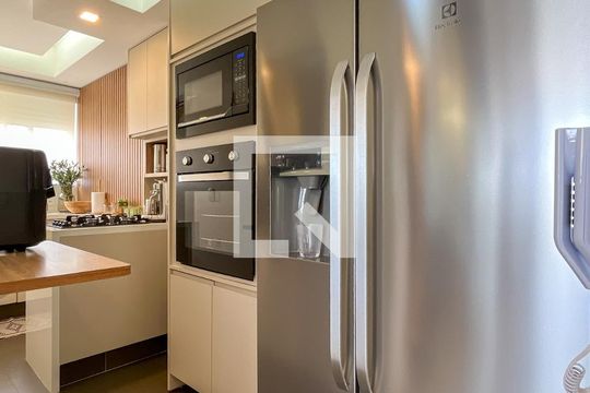 Cozinha de apartamento à venda com 2 quartos, 129m² em Freguesia do Ó, São Paulo