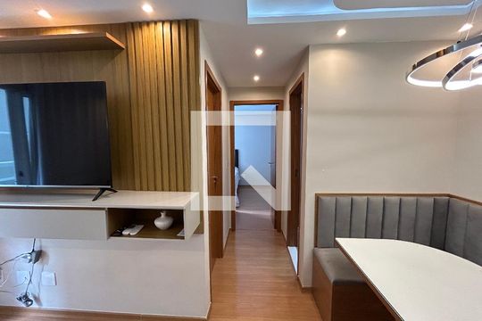 Corredor de apartamento à venda com 2 quartos, 45m² em Água Santa, Rio de Janeiro